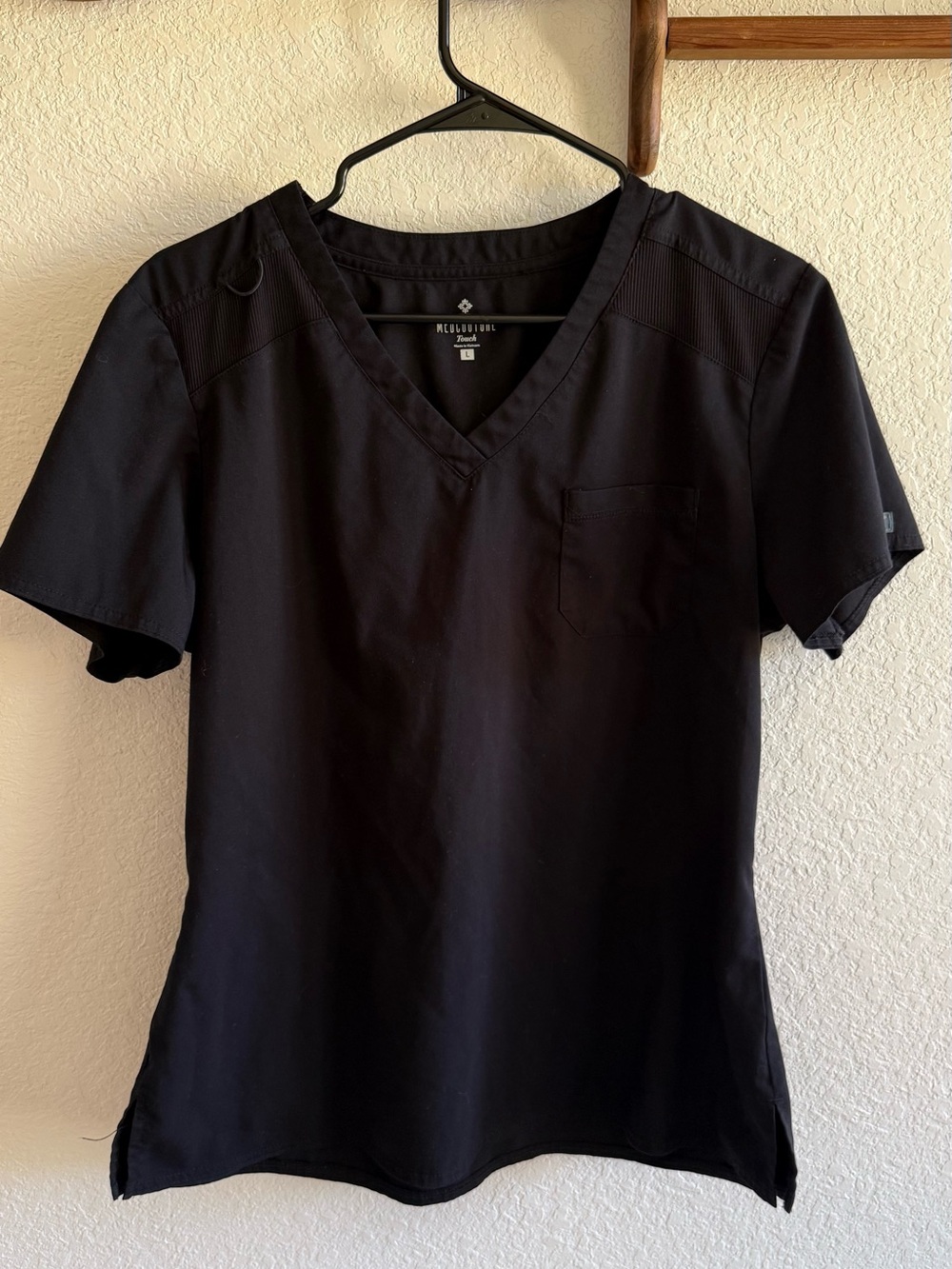 Med Couture Black V-Neck Short Sleeve Scrub Top